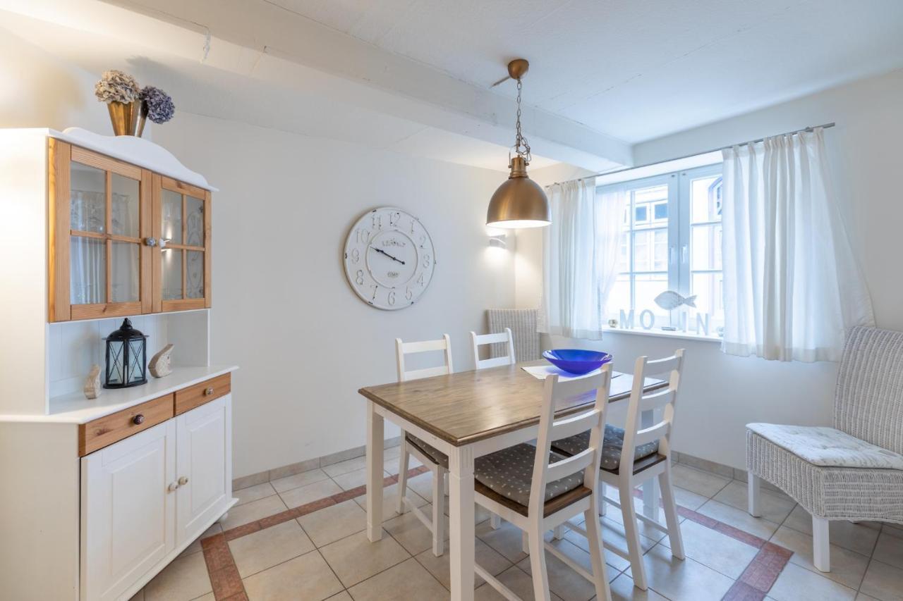 Dat Witte Huus Husum  Extérieur photo