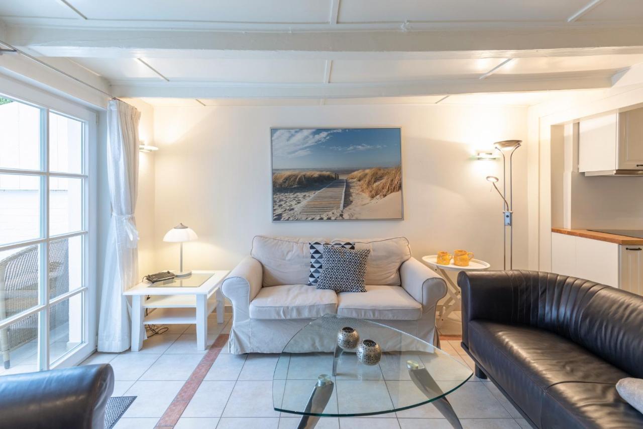 Dat Witte Huus Husum  Extérieur photo
